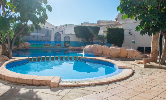 Resale - Apartment / flat -
Orihuela Costa - Campoamor