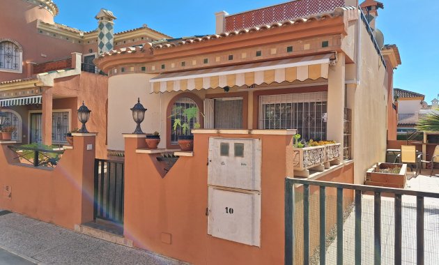 Resale - Villa -
Playa Flamenca - Villas San Luis