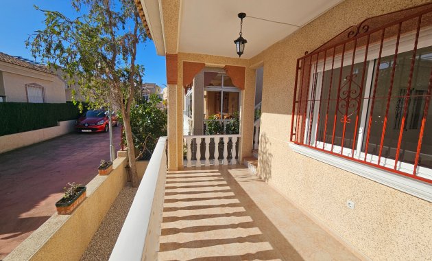 Resale - Villa -
Algorfa - Montemar