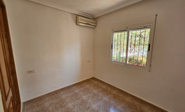 Resale - Villa -
Algorfa - Montemar