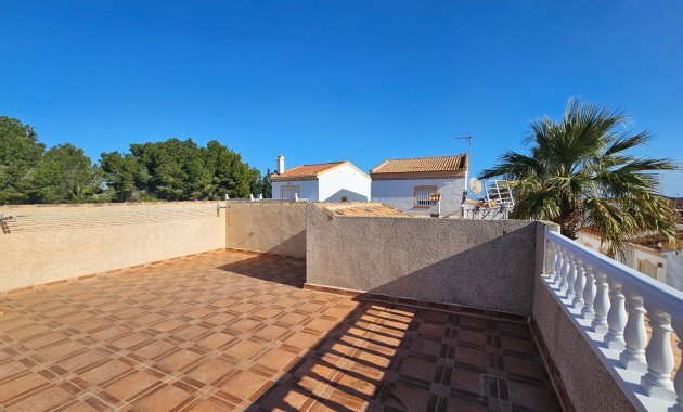 Resale - Villa -
Algorfa - Montemar