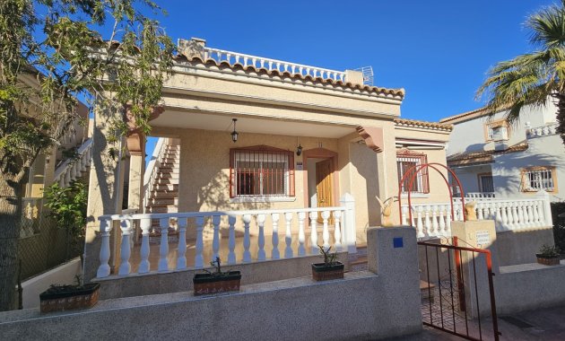 Resale - Villa -
Algorfa - Montemar