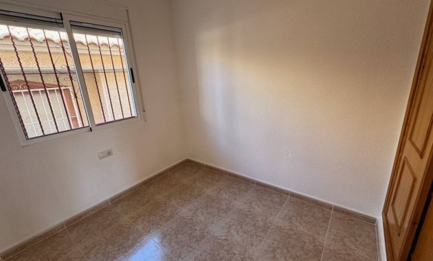 Resale - Villa -
Algorfa - Montemar