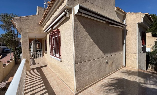 Resale - Villa -
Algorfa - Montemar