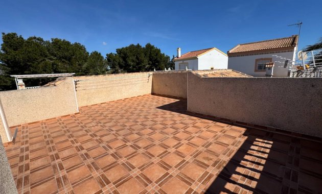 Resale - Villa -
Algorfa - Montemar