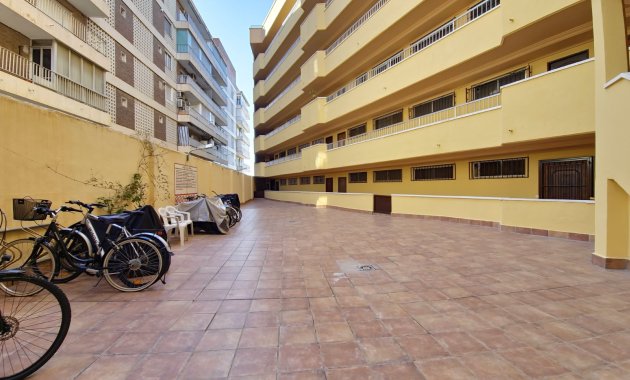 Resale - Apartment / flat -
Torrevieja - El Acequión - Los Náufragos