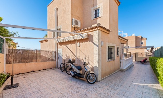 Resale - Townhouse -
San Fulgencio - La Marina