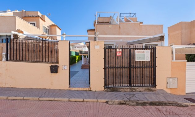 Resale - Townhouse -
San Fulgencio - La Marina