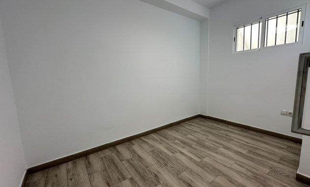 Reventa - Apartamento/ piso -
Guardamar del Segura - Pinomar