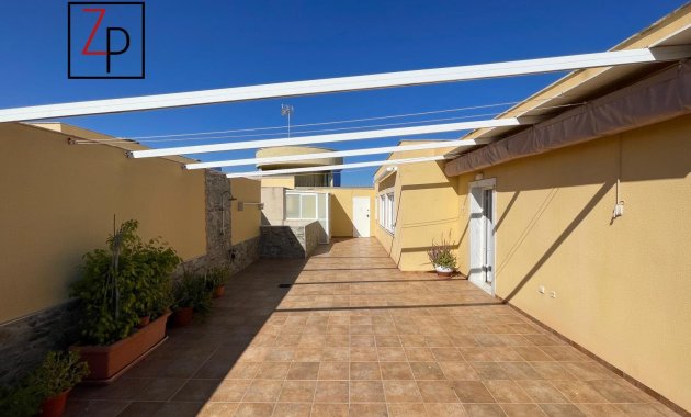 Resale - Apartment / flat -
Pilar de la Horadada - Mil Palmeras