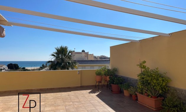 Resale - Apartment / flat -
Pilar de la Horadada - Mil Palmeras