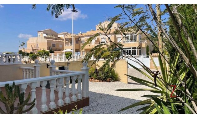 Endursala - Raðhús -
Torrevieja - Baños de Europa