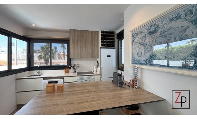 Reventa - Villa -
Ciudad Quesada - Doña Pepa