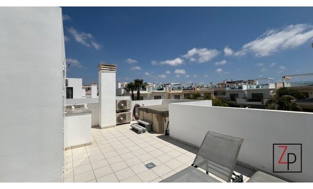 Reventa - Villa -
Ciudad Quesada - Doña Pepa