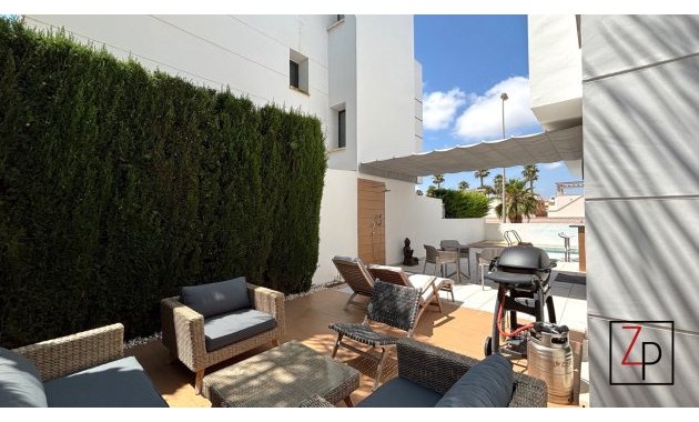 Reventa - Villa -
Ciudad Quesada - Doña Pepa