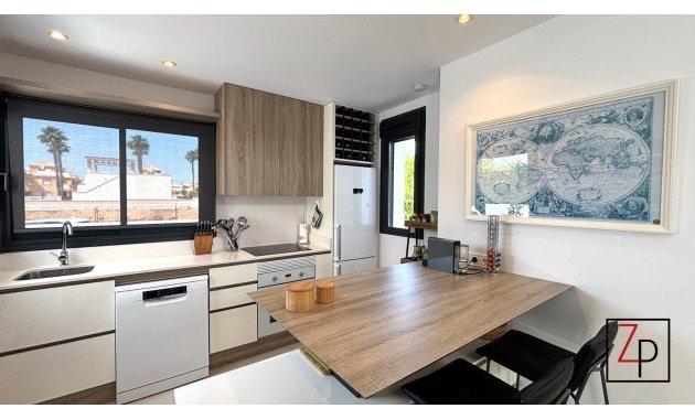 Reventa - Villa -
Ciudad Quesada - Doña Pepa
