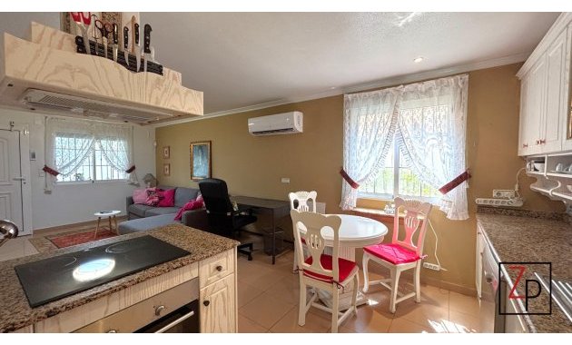 Reventa - Bungalow -
Orihuela Costa - Playa Flamenca