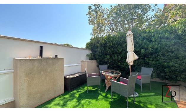 Reventa - Bungalow -
Orihuela Costa - Playa Flamenca
