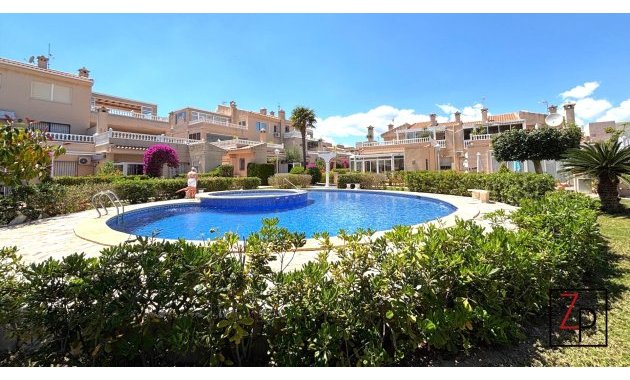 Reventa - Bungalow -
Orihuela Costa - Playa Flamenca