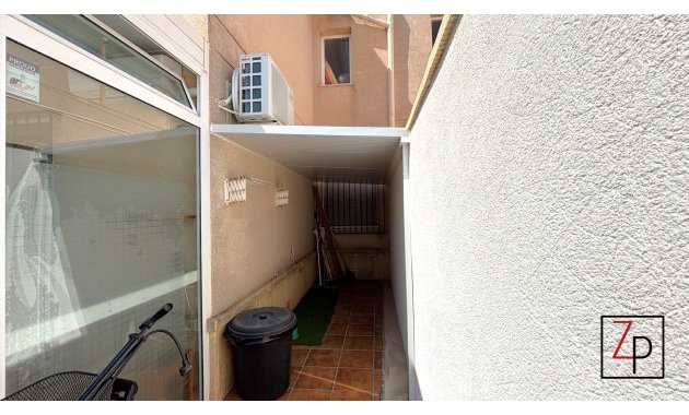 Reventa - Bungalow -
Orihuela Costa - Playa Flamenca