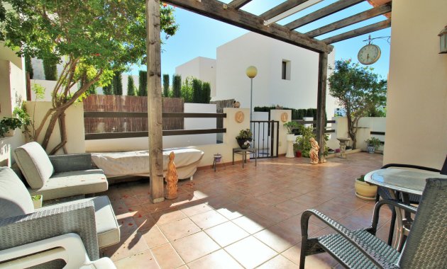 Reventa - Villa -
Villamartín - PAU 8