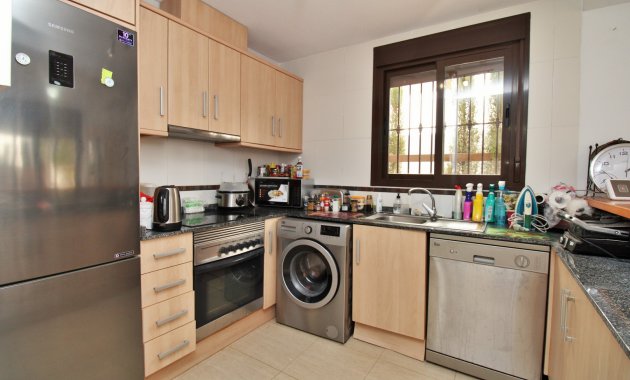 Reventa - Villa -
Villamartín - PAU 8