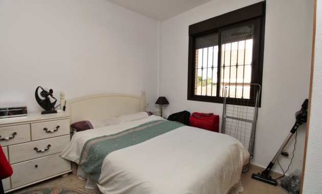 Reventa - Villa -
Villamartín - PAU 8