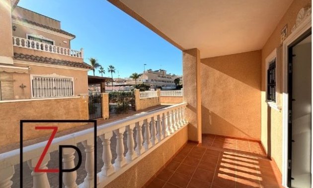 Resale - Apartment / flat -
Orihuela Costa - Villamartín