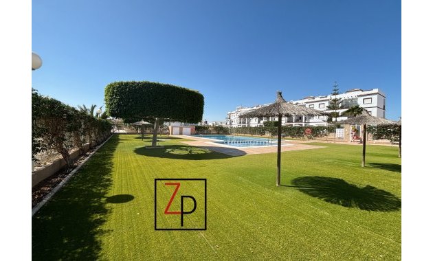 Resale - Apartment / flat -
Orihuela Costa - Punta Prima