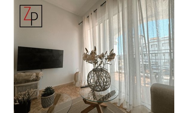 Resale - Apartment / flat -
Orihuela Costa - Punta Prima