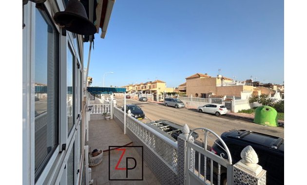 Resale - Bungalow -
Torrevieja - Los Balcones - Los Altos del Edén