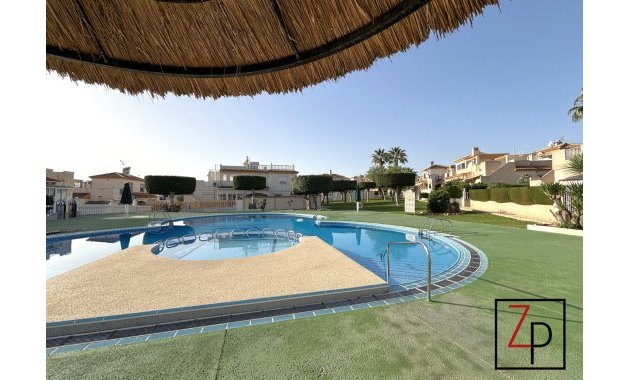 Resale - Bungalow -
Torrevieja - Los Balcones - Los Altos del Edén