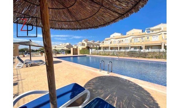 Resale - Apartment / flat -
Torrevieja - La Siesta - El Salado -  Torreta