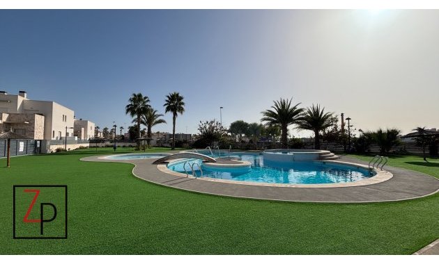 Resale - Apartment / flat -
Torrevieja - Nueva Torrevieja - Aguas Nuevas