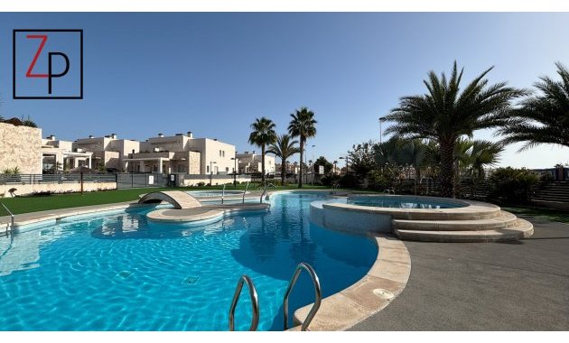 Resale - Apartment / flat -
Torrevieja - Nueva Torrevieja - Aguas Nuevas