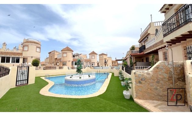 Resale - Duplex -
Orihuela Costa