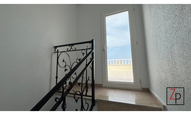 Resale - Duplex -
Orihuela Costa