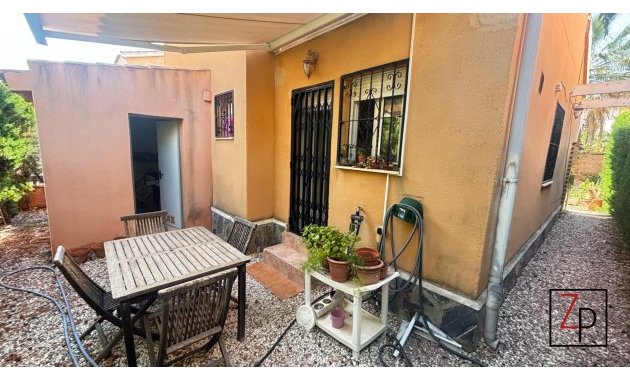 Endursala - Einbýlishús -
Torrevieja - Lago Jardín II