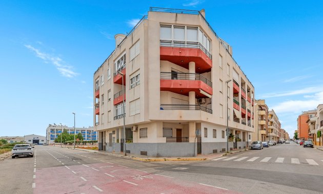 Resale - Apartment  -
Almoradí