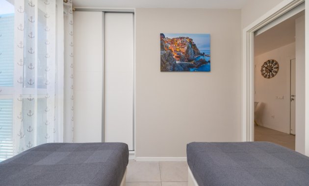 Resale - Apartment  -
Orihuela Costa - Playa Flamenca