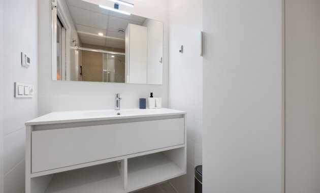 Resale - Apartment  -
Orihuela Costa - Playa Flamenca