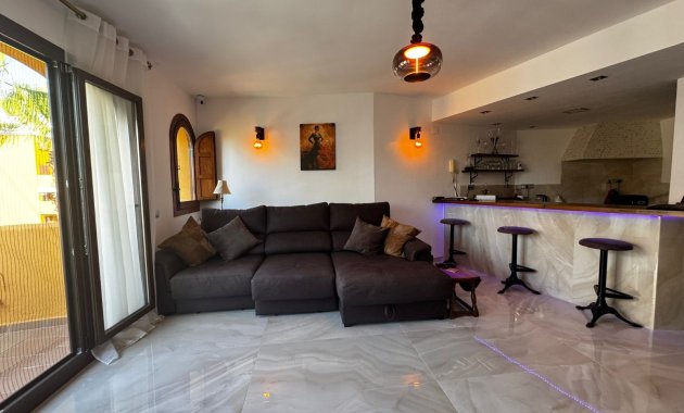 Reventa - Apartamento -
Punta Prima