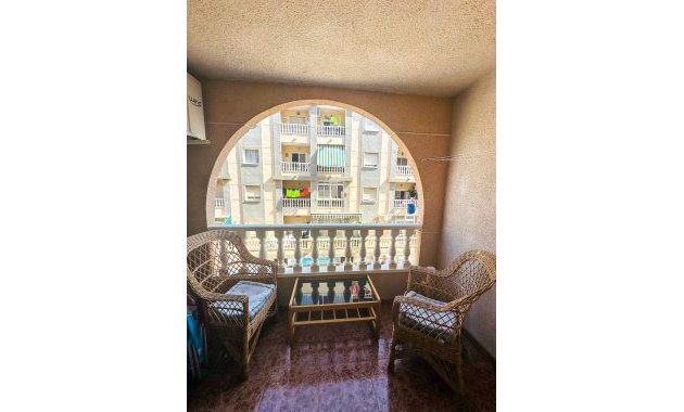 Resale - Apartment  -
Torrevieja - Parque de las Naciones