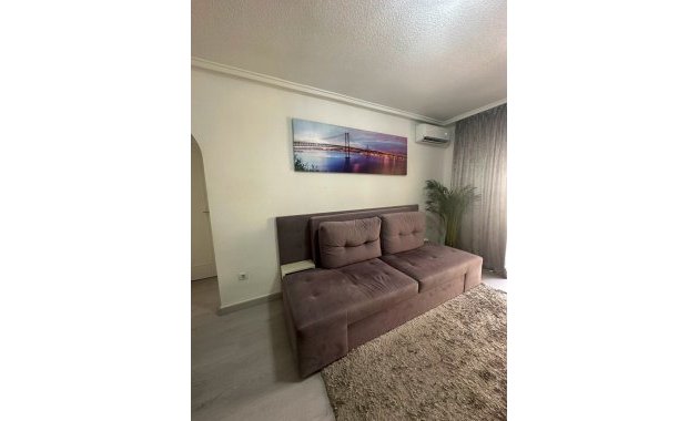 Resale - Apartment  -
Torrevieja - Parque de las Naciones