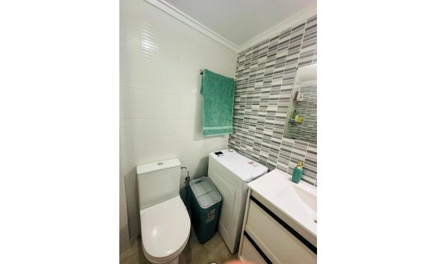 Resale - Apartment  -
Torrevieja - Parque de las Naciones