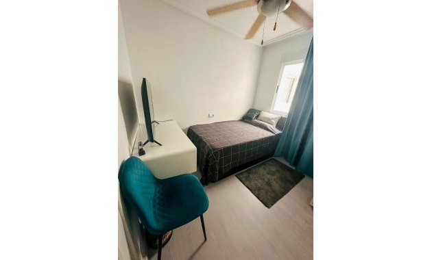 Resale - Apartment  -
Torrevieja - Parque de las Naciones
