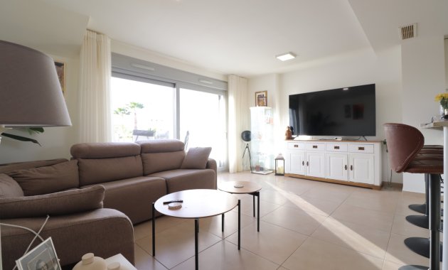 Resale - Apartment  -
Los Montesinos - Entre Naranjos / Vistabella Golf