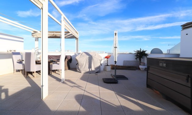 Resale - Apartment  -
Los Montesinos - Entre Naranjos / Vistabella Golf