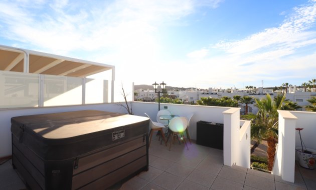 Resale - Apartment  -
Los Montesinos - Entre Naranjos / Vistabella Golf