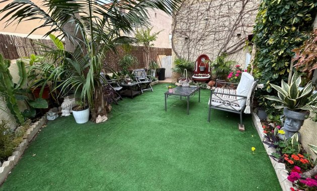 Resale - Villa -
Los Montesinos